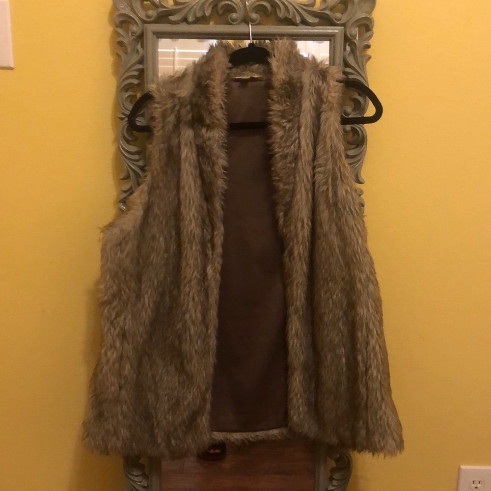 Fur vest